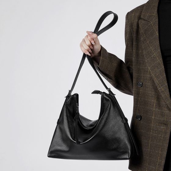 Elova Handcrafted Genuine Leather Tote Bag in Black - E518 view 3