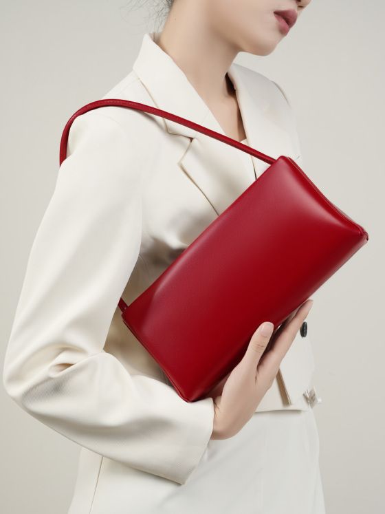 Elova Handcrafted Genuine Leather Crossbody Bag in Black - E428 view 3