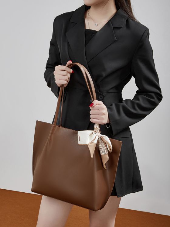 Elova Handcrafted Genuine Leather Tote Bag in Black - E815 view 3