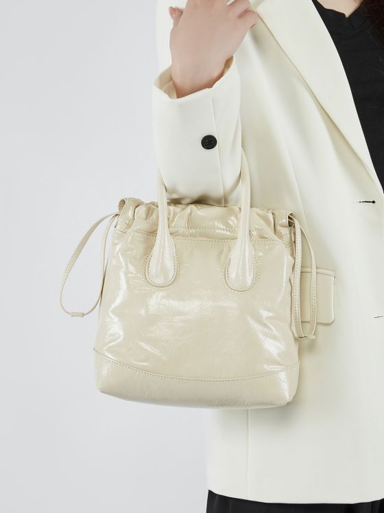 Elova Handcrafted Genuine Leather Crossbody Bag in Black - E475 view 8