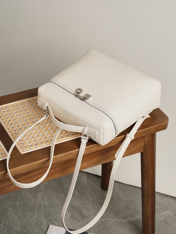 Elova Handcrafted Genuine Leather Piana Bag in Black - E266 view 7