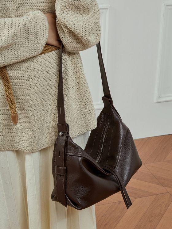 Elova Handcrafted Genuine Leather Crossbody Bag in Black - E775 view 7