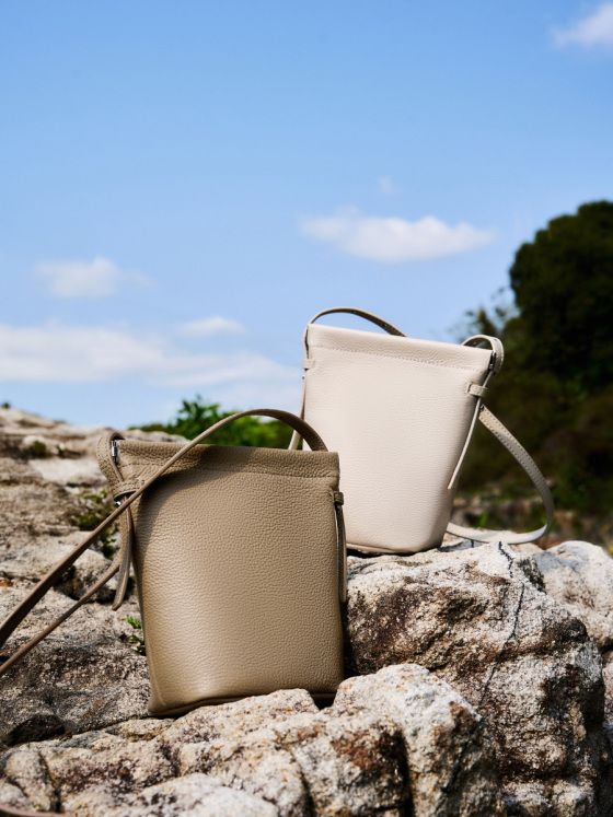 Elova Handcrafted Genuine Leather Crossbody Bag in Black - E623 view 8