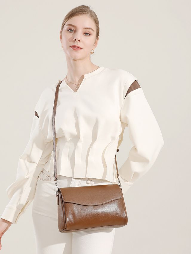 Elova Handcrafted Genuine Leather Crossbody Bag in Black - E590 view 7