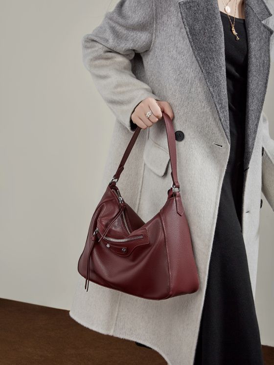 Elova Handcrafted Genuine Leather Crossbody Bag in Black - E809 view 8