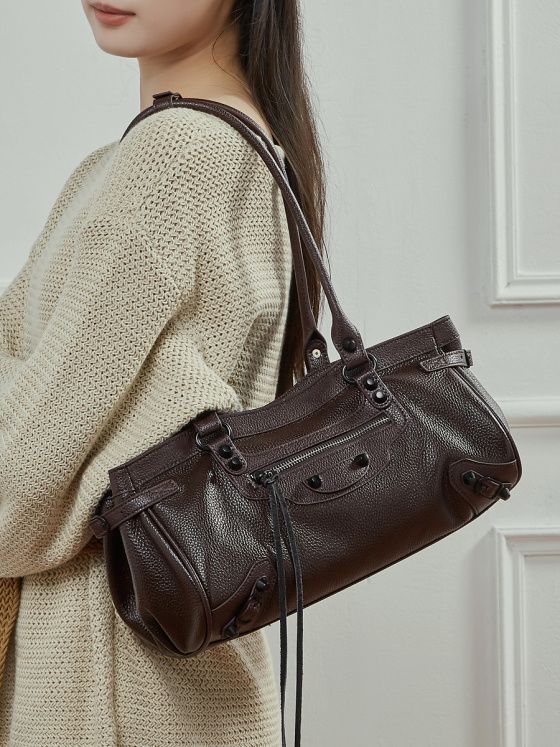 Elova Handcrafted Genuine Leather Shoulder Bag in Black - E769 view 7