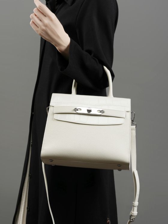 Elova Handcrafted Genuine Leather Crossbody Bag in Black - E444 view 5