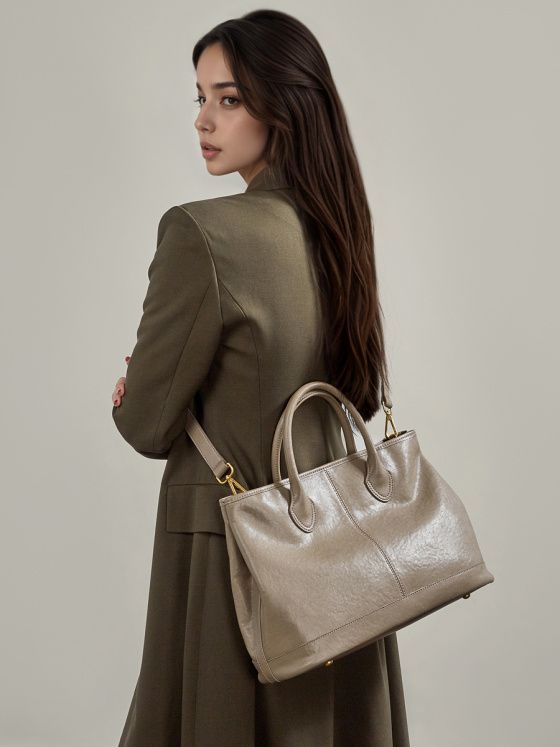 Elova Handcrafted Genuine Leather Crossbody Bag in Black - E803 view 8