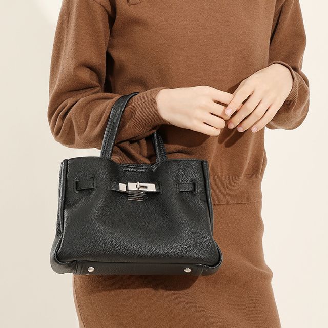 Elova Handcrafted Genuine Leather Crossbody Bag in Black - E723 view 8