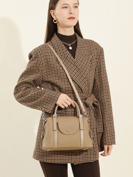 Elova Handcrafted Genuine Leather Bag in Black - E585 view 2