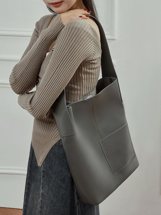 Elova Handcrafted Genuine Leather Tote Bag in Black - E767 view 8