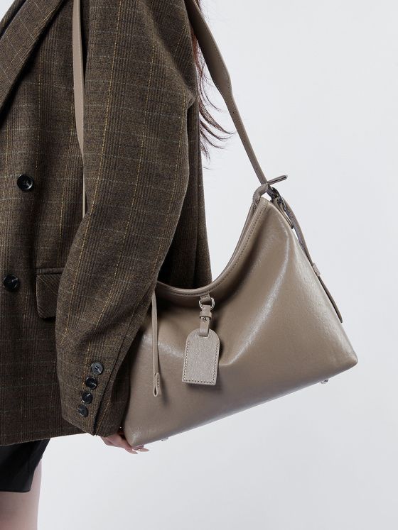 Elova Handcrafted Genuine Leather Crossbody Bag in Black - E491 view 5