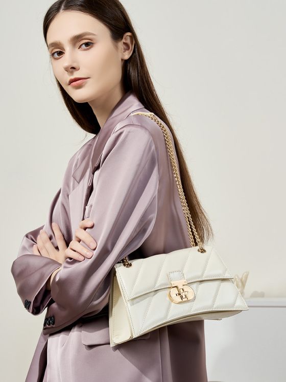 Elova Handcrafted Genuine Leather Crossbody Bag in Black - E411 view 6