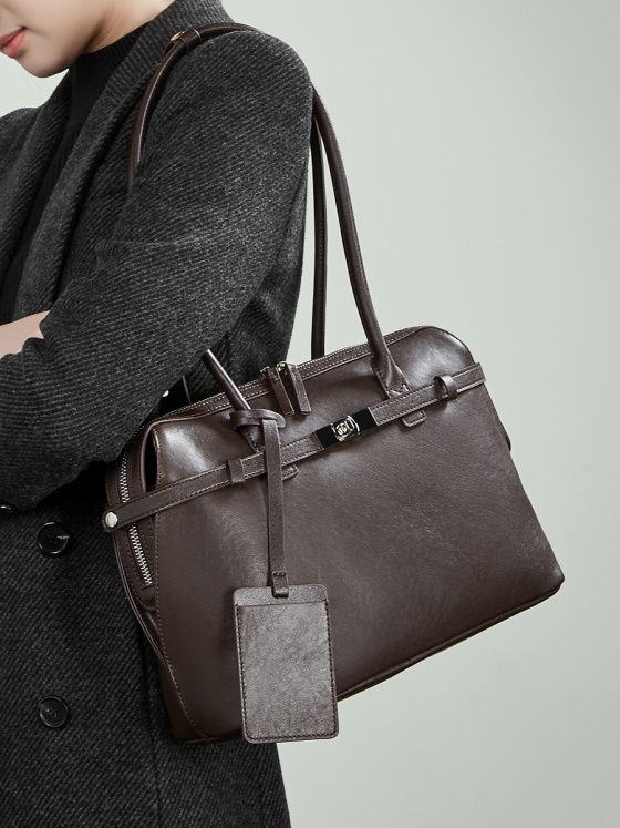 Elova Handcrafted Genuine Leather Tote Bag in Black - E789