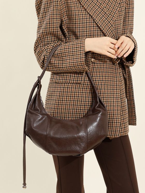 Elova Handcrafted Genuine Leather Crossbody Bag in Black - E553 view 5