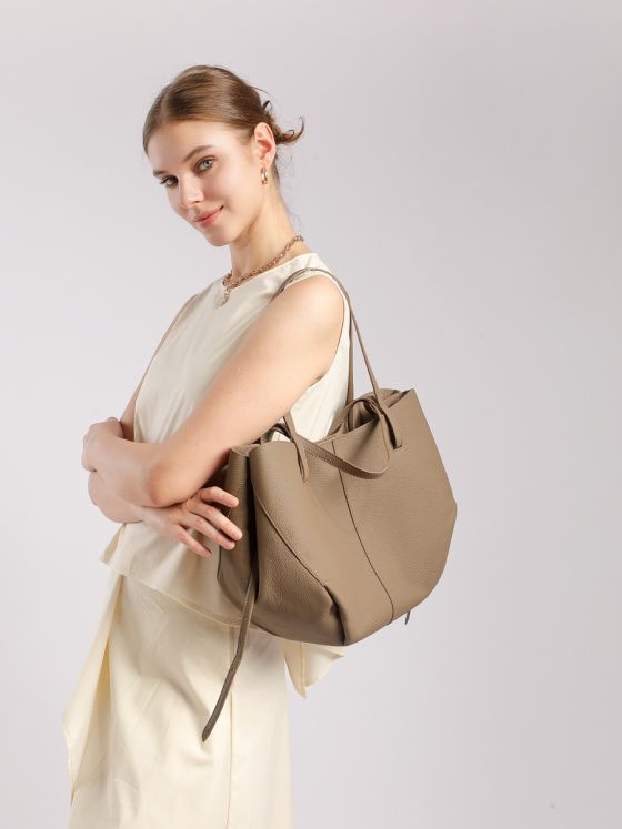 Elova Handcrafted Genuine Leather Tote Bag in Black - E719 view 5