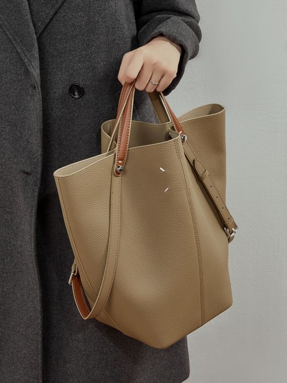 Elova Handcrafted Genuine Leather Bag in Black - E757 view 6