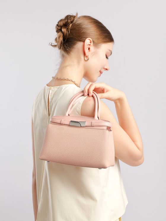 Elova Handcrafted Genuine Leather Crossbody Bag in Black - E710 view 4