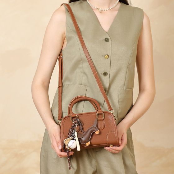 Elova Handcrafted Genuine Leather Crossbody Bag in Black - E667 view 5