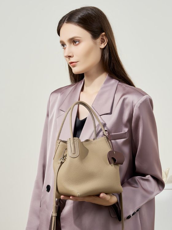 Elova Handcrafted Genuine Leather Crossbody Bag in Black - E413 view 3