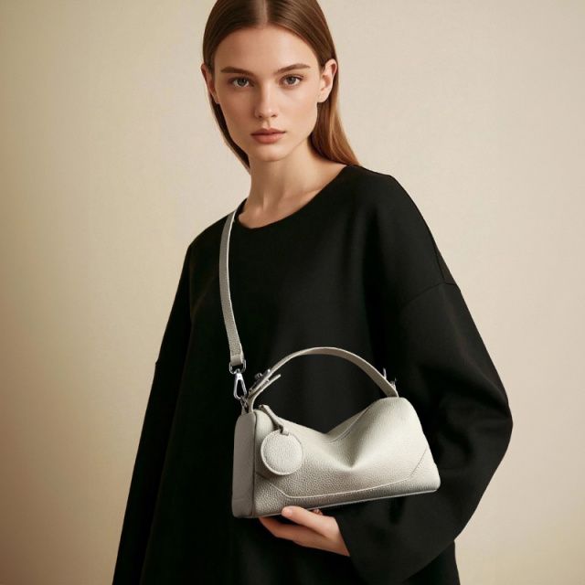 Elova Handcrafted Genuine Leather Crossbody Bag in Black - E583 view 5