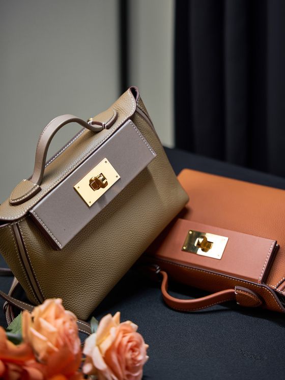 Elova Handcrafted Genuine Leather 424mini Crossbody Bag in Black - E215 view 6