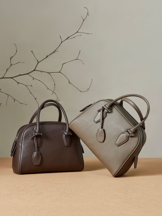 Elova Handcrafted Genuine Leather Bag in Black - E479 view 2