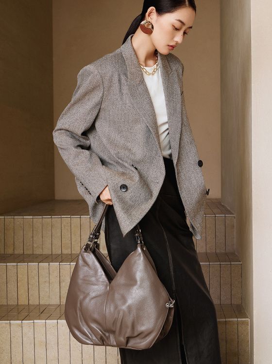 Elova Handcrafted Genuine Leather Crossbody Bag in Black - E741 view 6