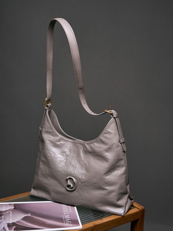 Elova Handcrafted Genuine Leather Crossbody Bag in Black - E207 view 5