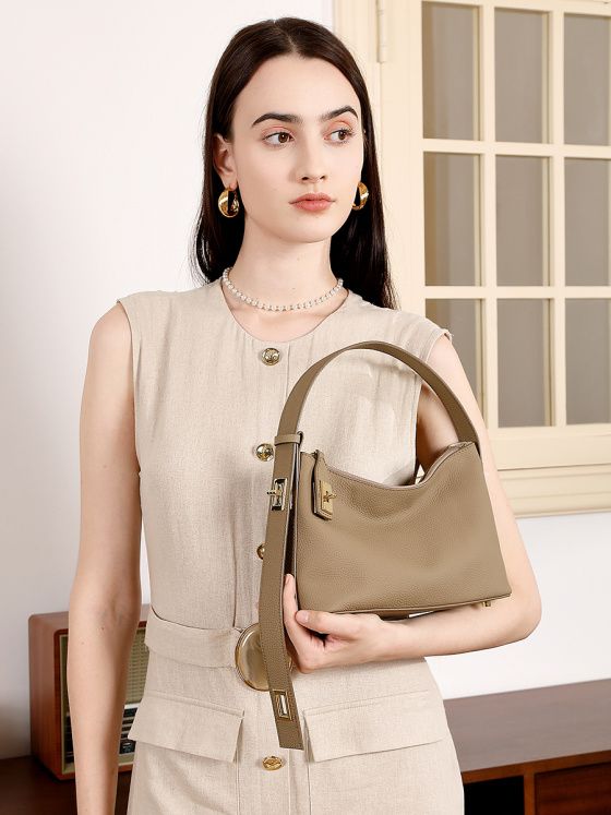 Elova Handcrafted Genuine Leather Shoulder Bag in Black - E677 view 3