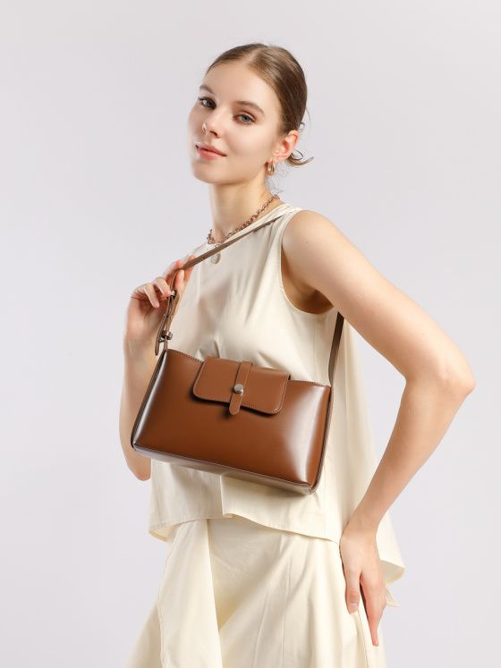 Elova Handcrafted Genuine Leather Bag in Black - E720 view 5