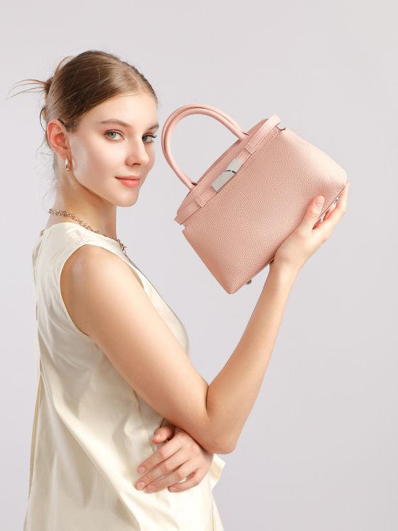 Elova Handcrafted Genuine Leather Crossbody Bag in Black - E710 view 6