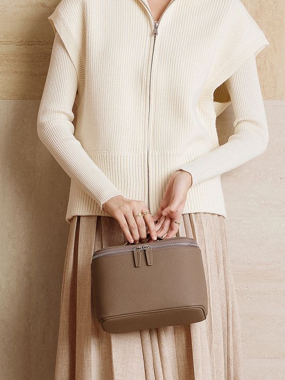 Elova Handcrafted Genuine Leather Bag in Black - E735 view 3