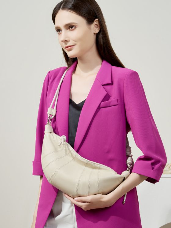 Elova Handcrafted Genuine Leather Crossbody Bag in Black - E436