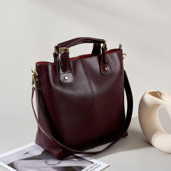 Elova Handcrafted Genuine Leather Bag in Black - E397 view 3