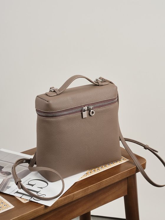 Elova Handcrafted Genuine Leather Piana Bag in Black - E266 view 5