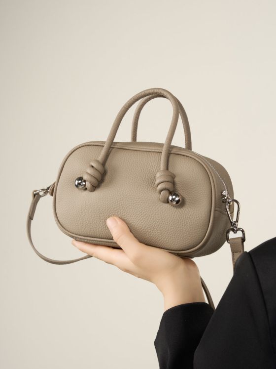 Elova Handcrafted Genuine Leather Crossbody Bag in Black - E423 view 3