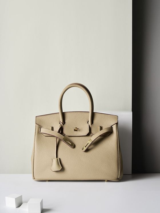 Elova Handcrafted Genuine Leather Bag in Black - E254 view 5