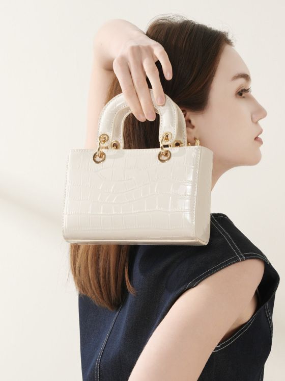 Elova Handcrafted Genuine Leather Crossbody Bag in Black - E626 view 3