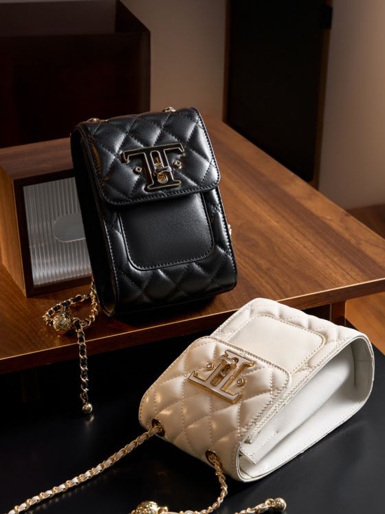 Elova Handcrafted Genuine Leather Crossbody Bag in Black - E457 view 5