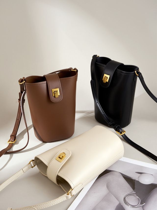 Elova Handcrafted Genuine Leather Crossbody Bag in Black - E247 view 5