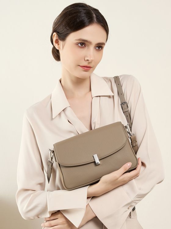 Elova Handcrafted Genuine Leather Crossbody Bag in Black - E369