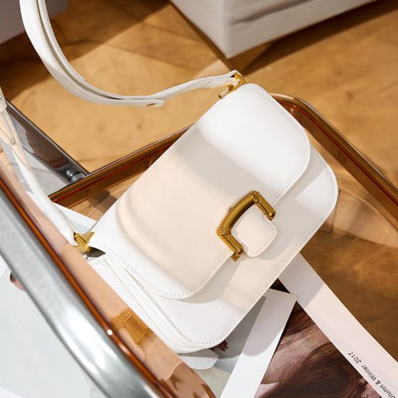 Elova Handcrafted Genuine Leather Crossbody Bag in Black - E360 view 6