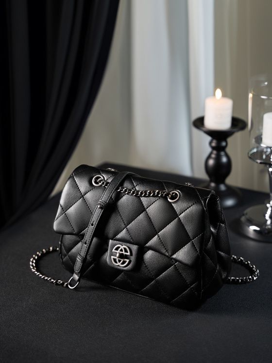 Elova Handcrafted Genuine Leather Crossbody Bag in Black - E225 view 4