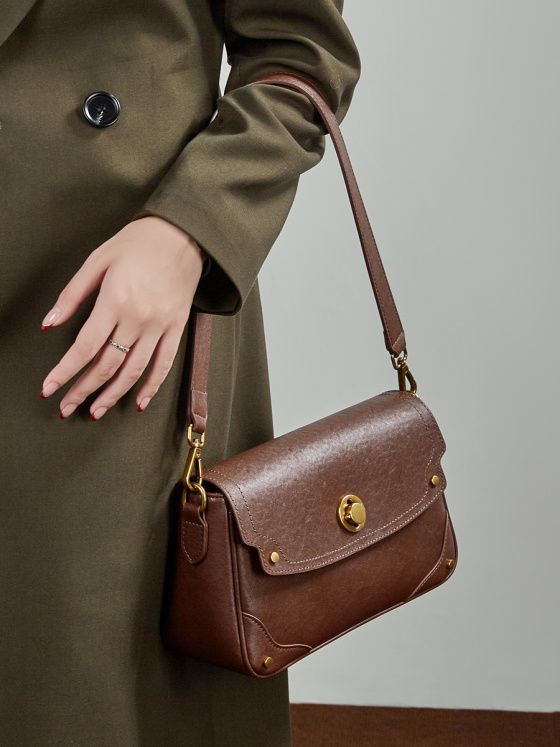 Elova Handcrafted Genuine Leather Crossbody Bag in Black - E796 view 6