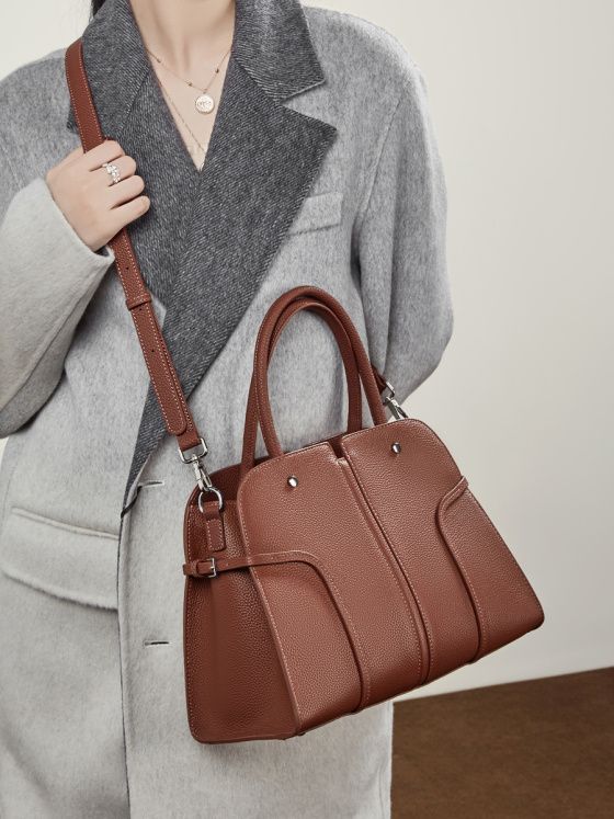 Elova Handcrafted Genuine Leather Crossbody Bag in Black - E806 view 4