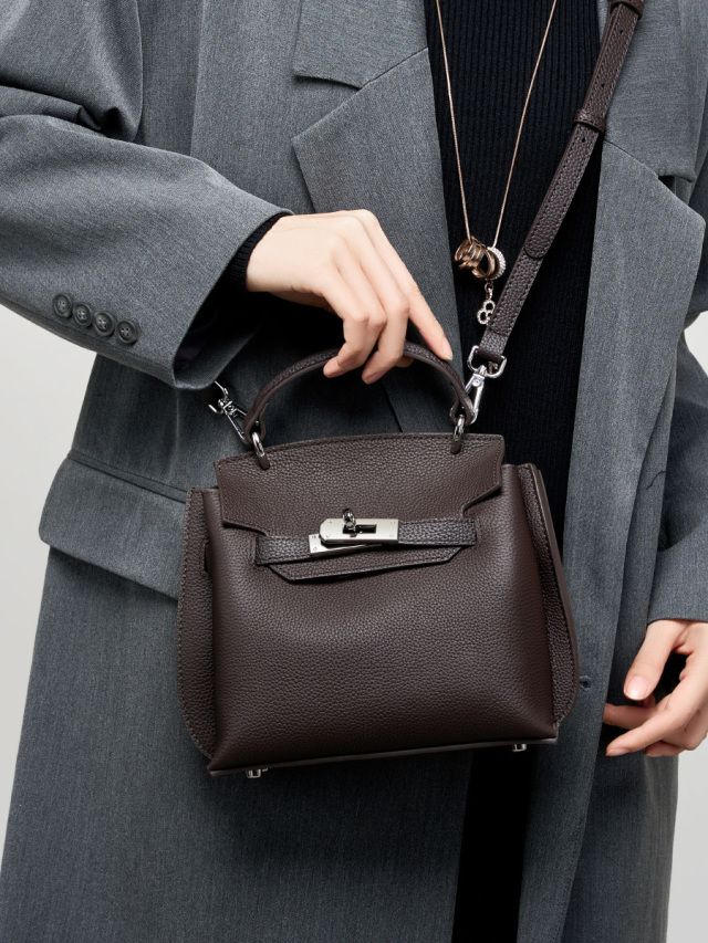 Elova Handcrafted Genuine Leather Crossbody Bag in Black - E559 view 7