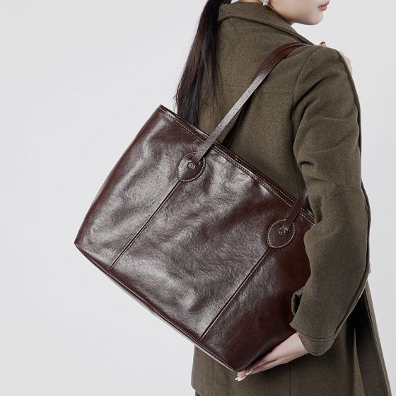 Elova Handcrafted Genuine Leather Tote Bag in Black - E513 view 2