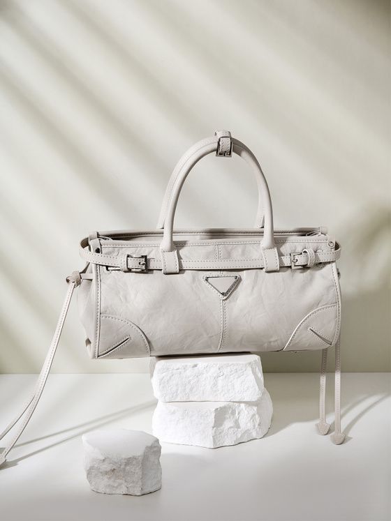 Elova Handcrafted Genuine Leather Bag in Black - E350 view 5