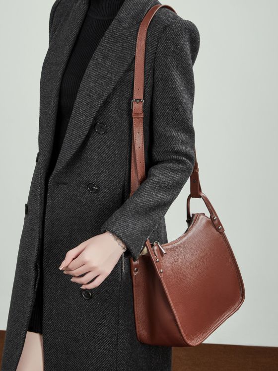 Elova Handcrafted Genuine Leather Crossbody Bag in Black - E793 view 5